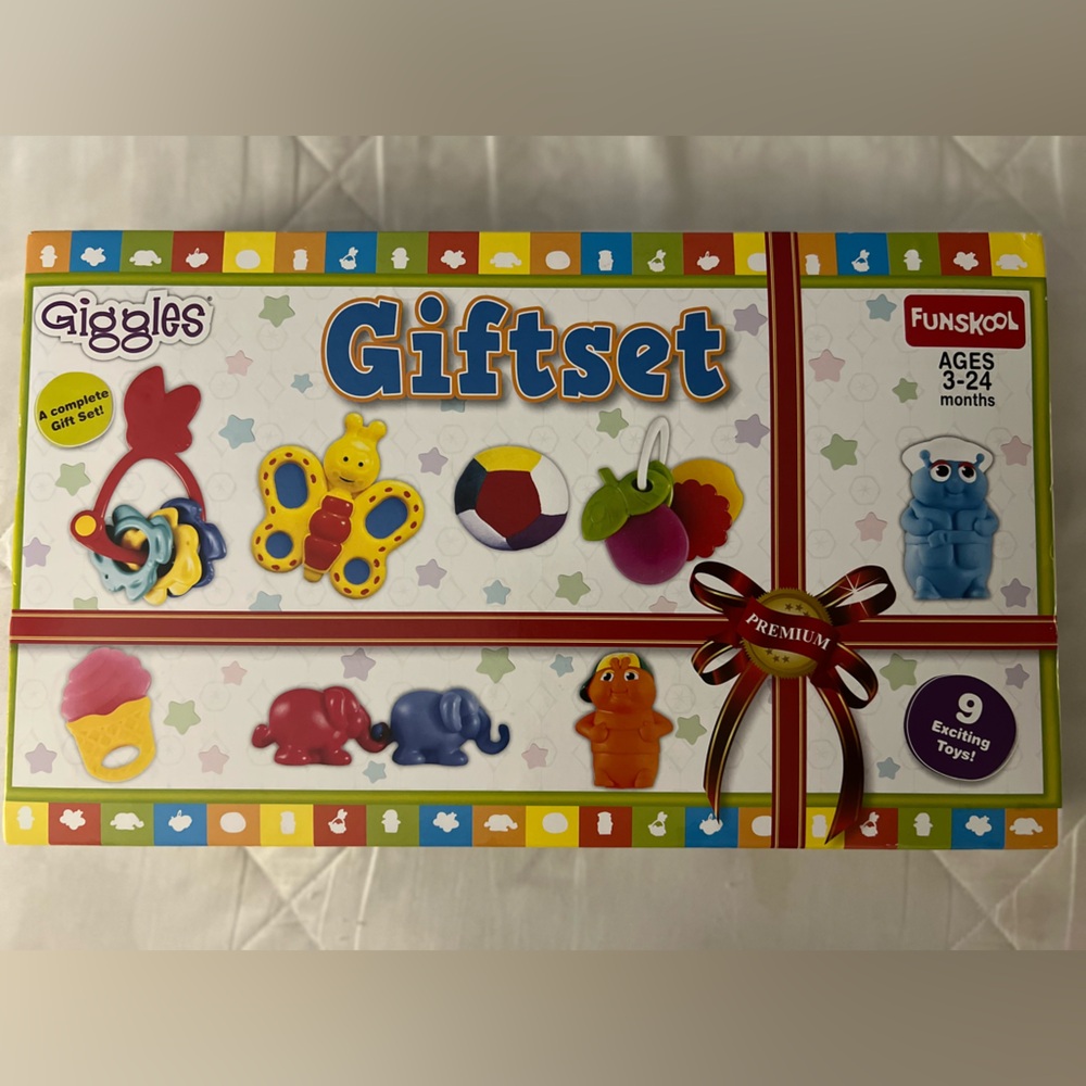 FUNSKOOL GIGGLES GIFT SET PREMIUM NEW